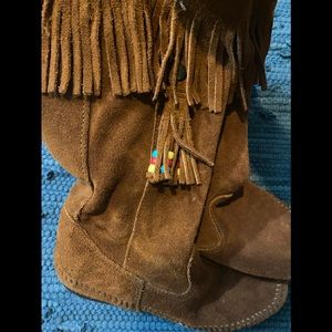 Minnetonka fringe boots with beads